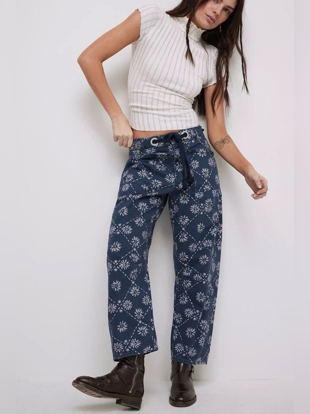Free People Moxie Printed Low Slung Barrel Jeans We The Free Geo Blue White